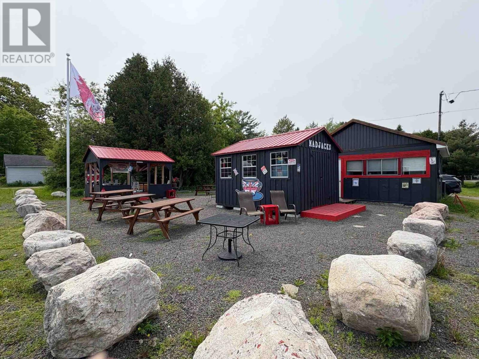 3112 Marks St, Hilton Beach, Ontario  P0R 1G0 - Photo 11 - SM251476