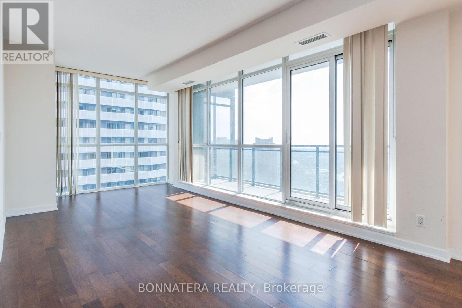 3202 - 4070 Confederation Parkway, Mississauga, Ontario  L5B 0E9 - Photo 13 - W12207632
