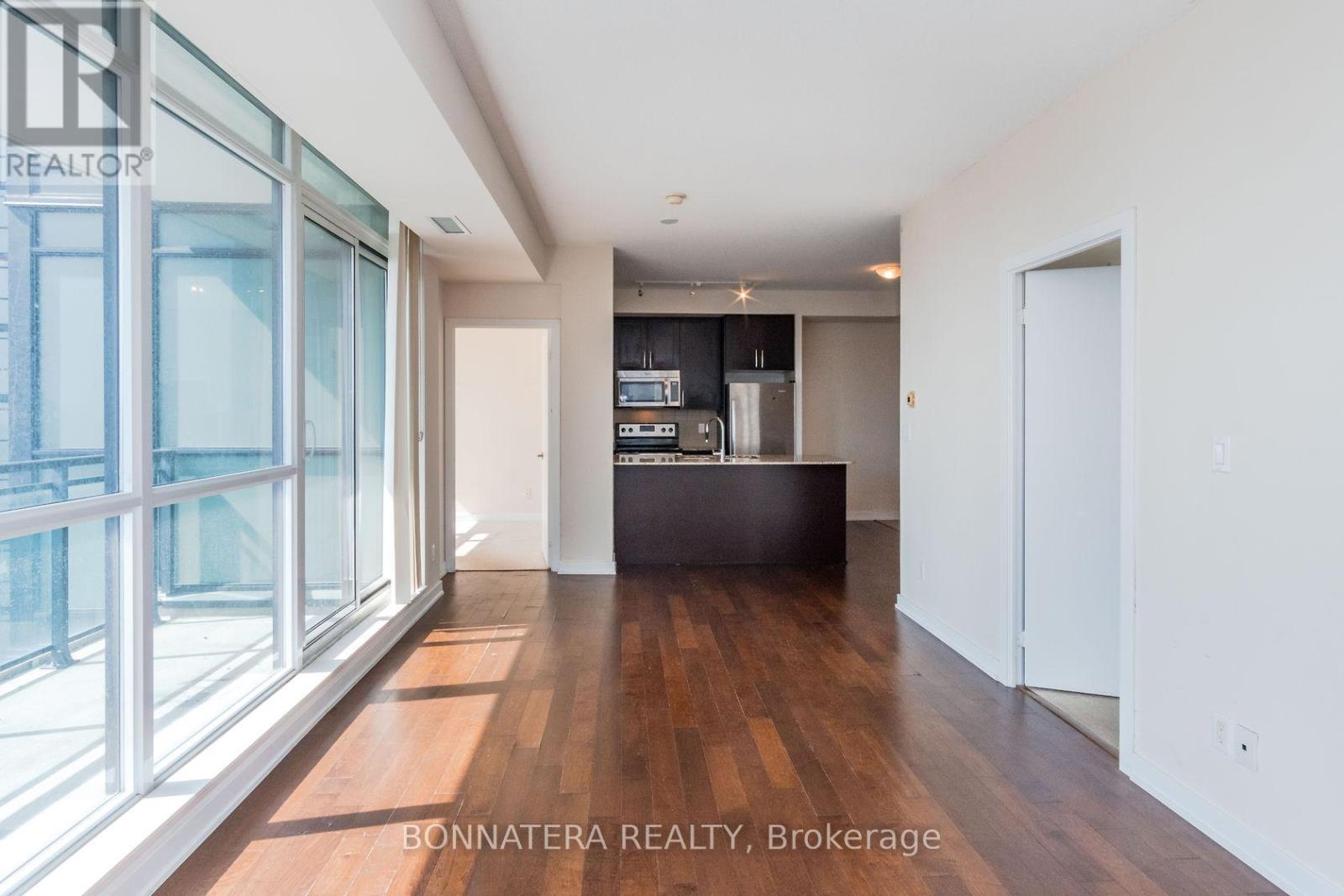 3202 - 4070 Confederation Parkway, Mississauga, Ontario  L5B 0E9 - Photo 15 - W12207632