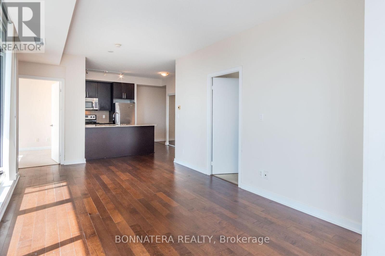 3202 - 4070 Confederation Parkway, Mississauga, Ontario  L5B 0E9 - Photo 16 - W12207632