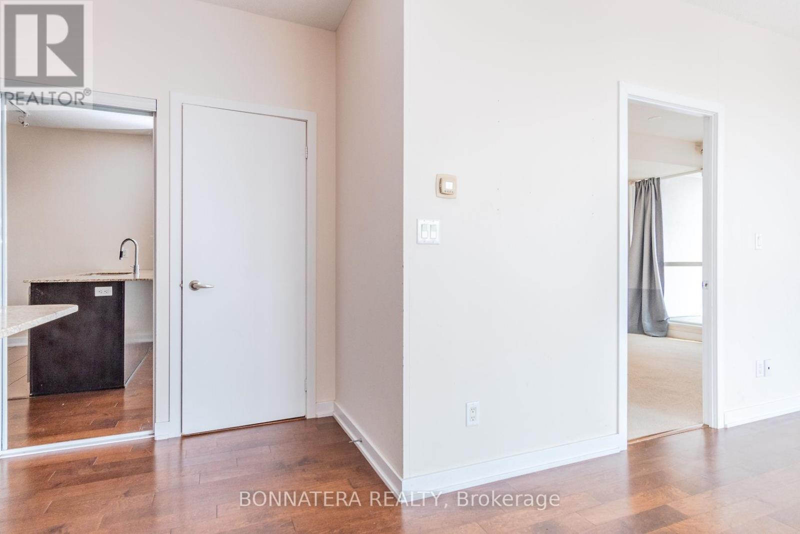 3202 - 4070 Confederation Parkway, Mississauga, Ontario  L5B 0E9 - Photo 20 - W12207632