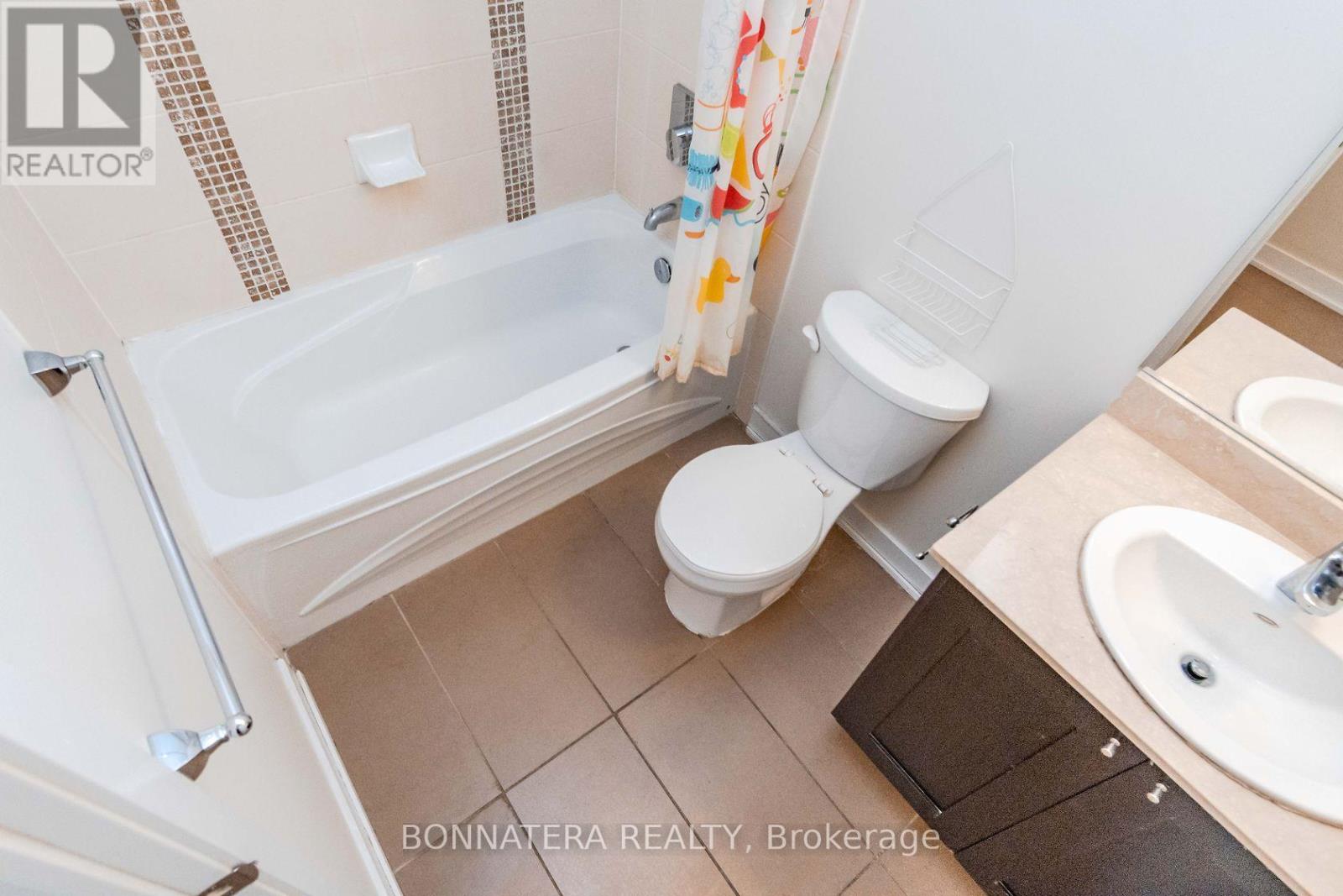 3202 - 4070 Confederation Parkway, Mississauga, Ontario  L5B 0E9 - Photo 22 - W12207632