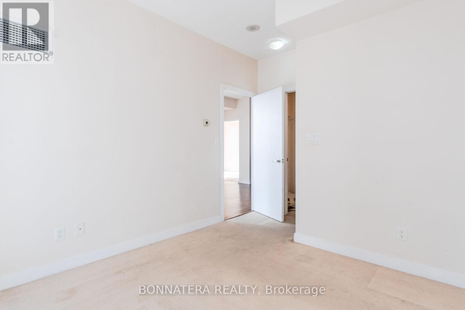3202 - 4070 Confederation Parkway, Mississauga, Ontario  L5B 0E9 - Photo 26 - W12207632