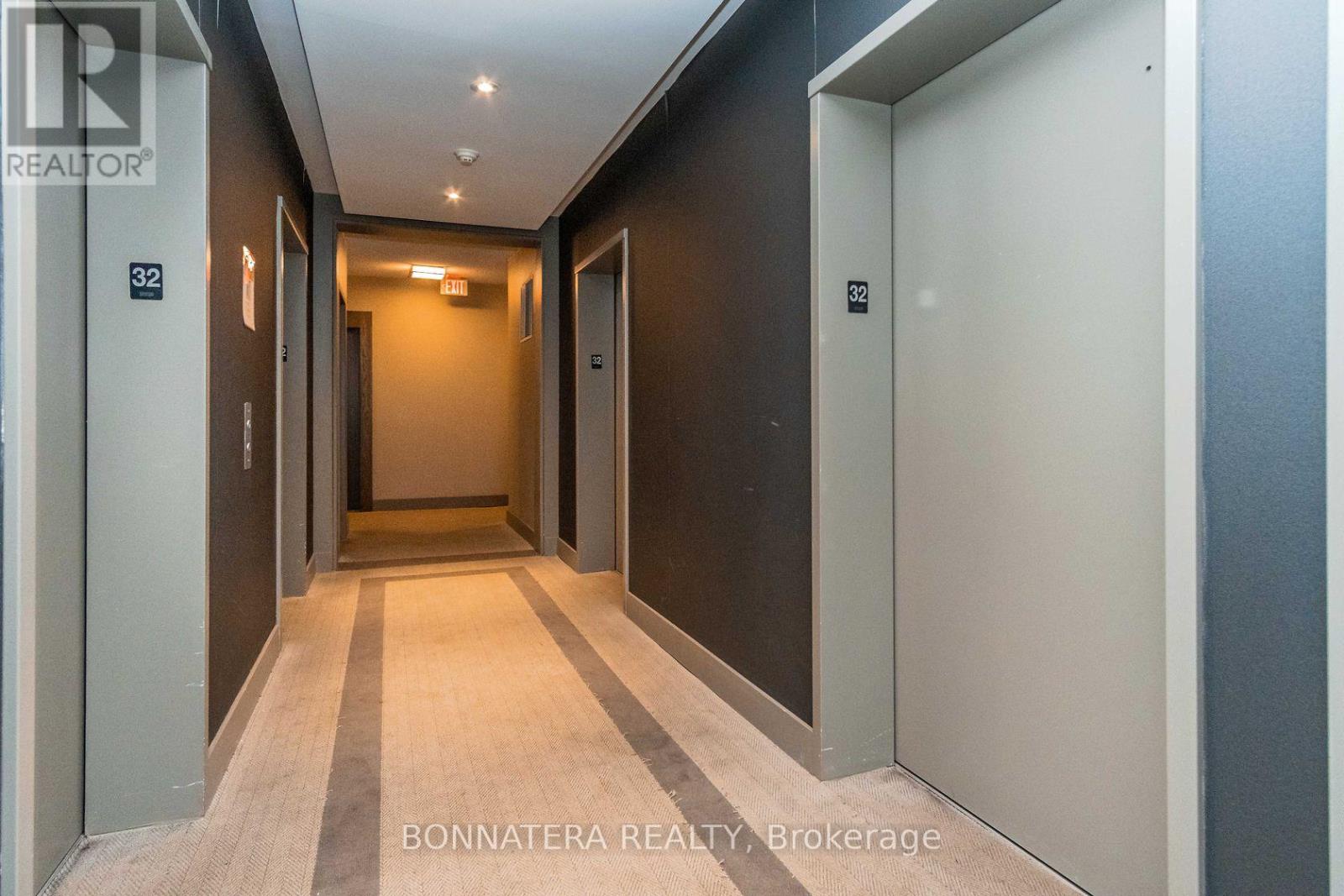 3202 - 4070 Confederation Parkway, Mississauga, Ontario  L5B 0E9 - Photo 43 - W12207632