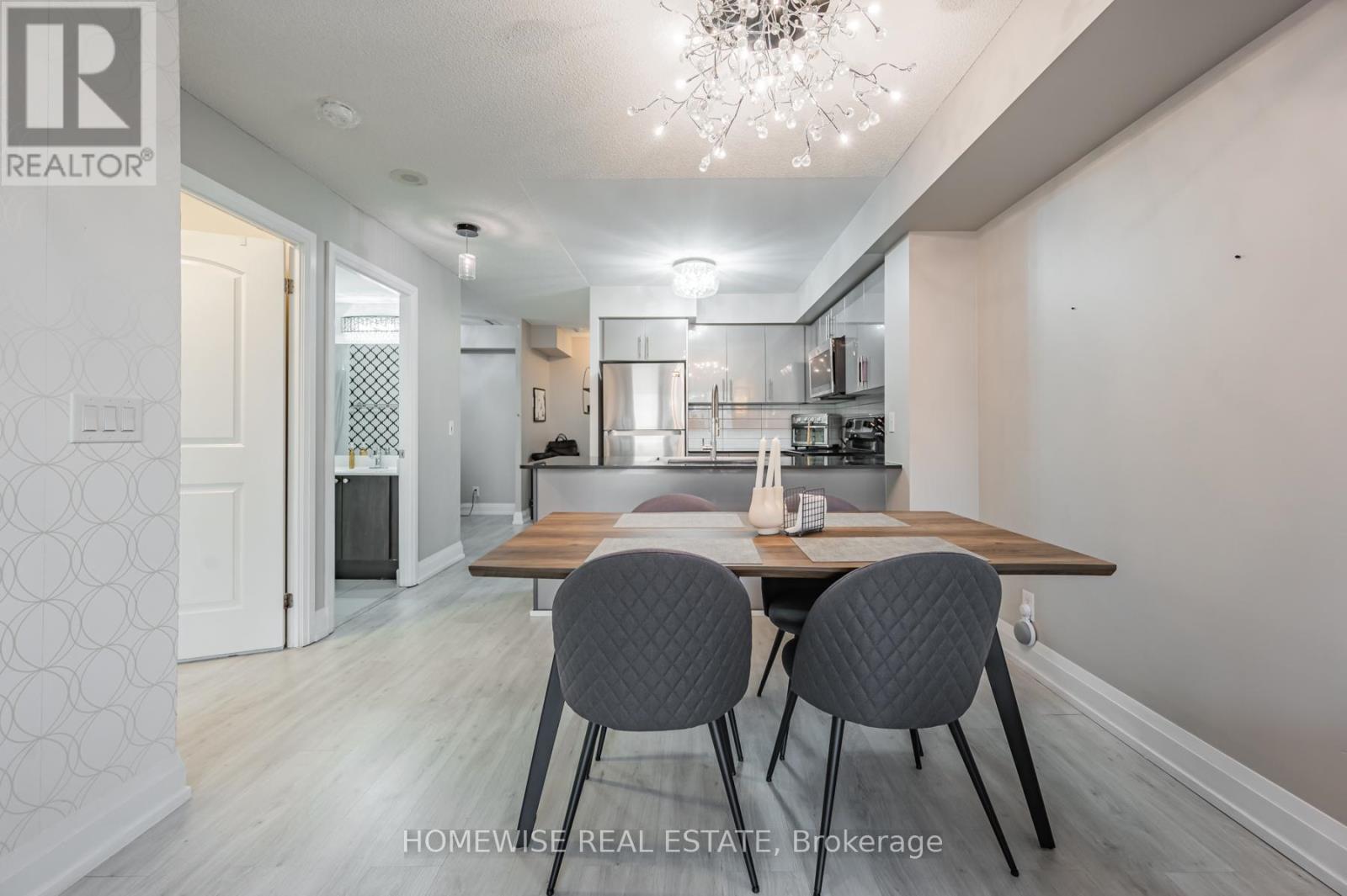 717 - 1070 Sheppard Avenue W, Toronto, Ontario  M3J 0G8 - Photo 5 - W12207634