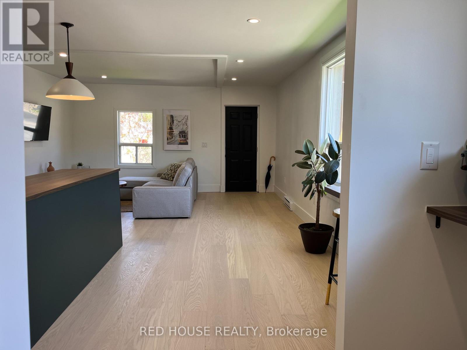 2 Hilldale Road, Toronto, Ontario  M6N 3Y2 - Photo 5 - W12207682