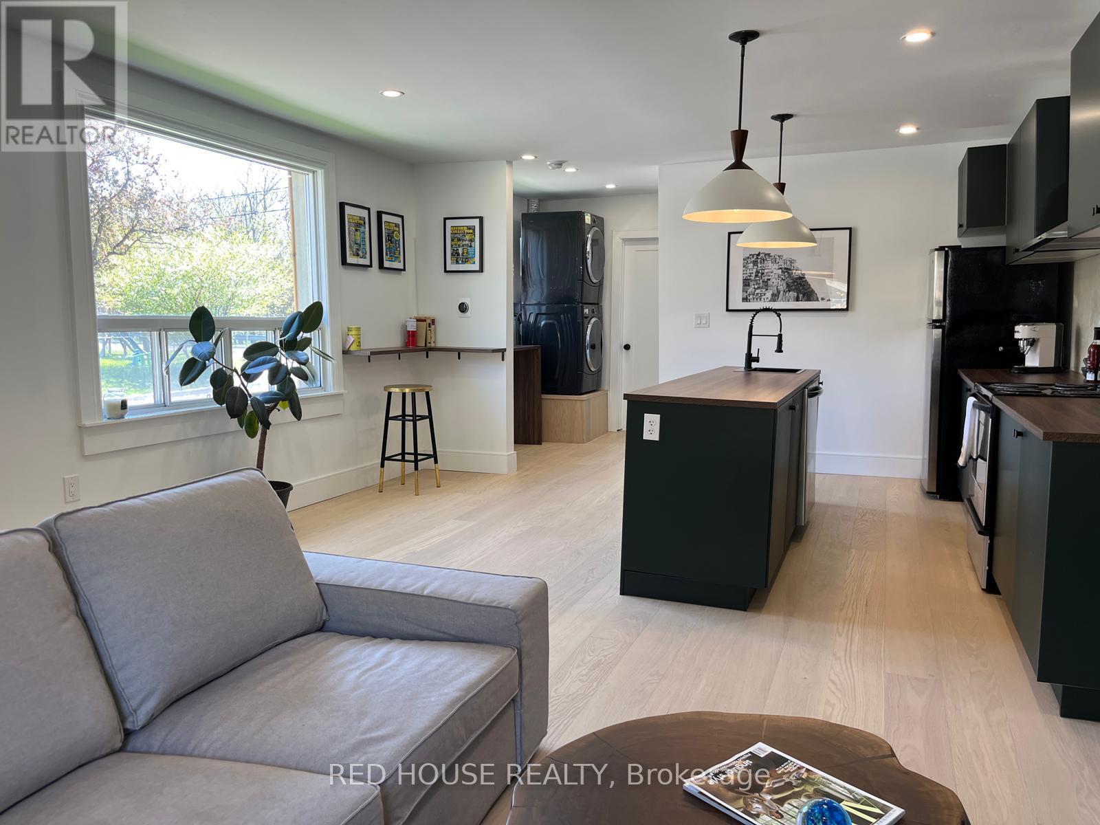 2 Hilldale Road, Toronto, Ontario  M6N 3Y2 - Photo 7 - W12207682