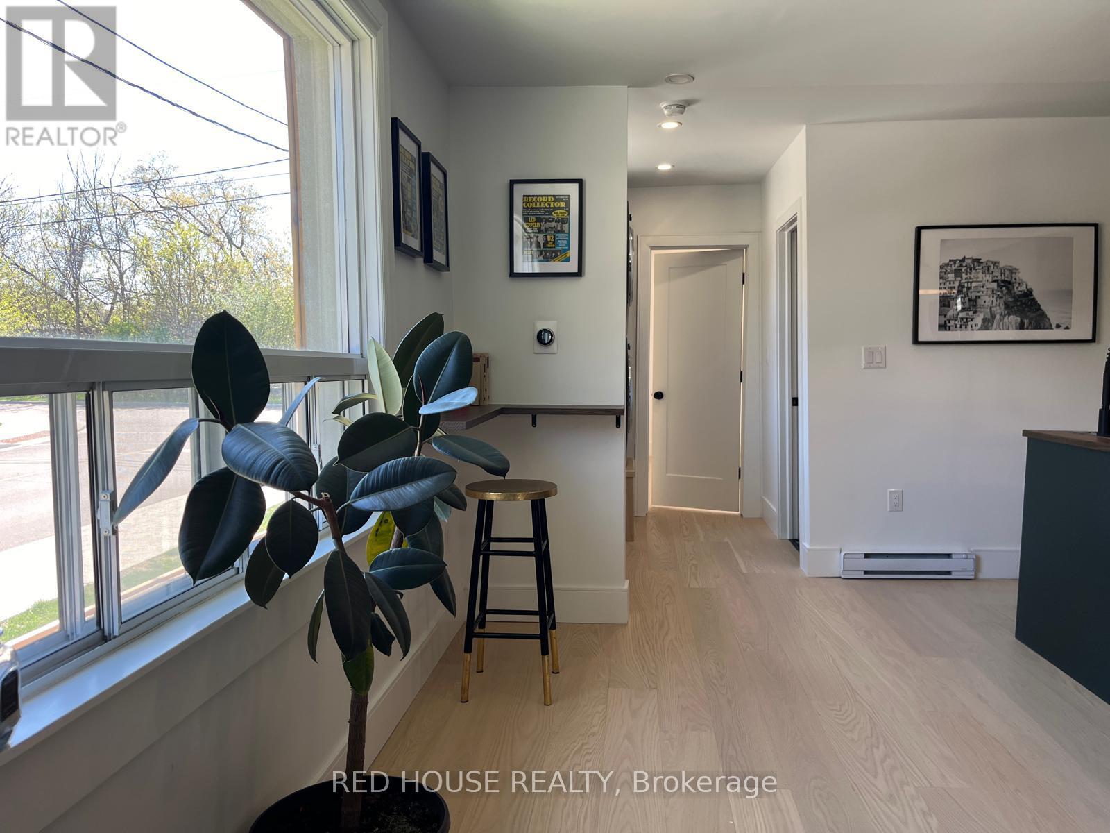 2 Hilldale Road, Toronto, Ontario  M6N 3Y2 - Photo 8 - W12207682