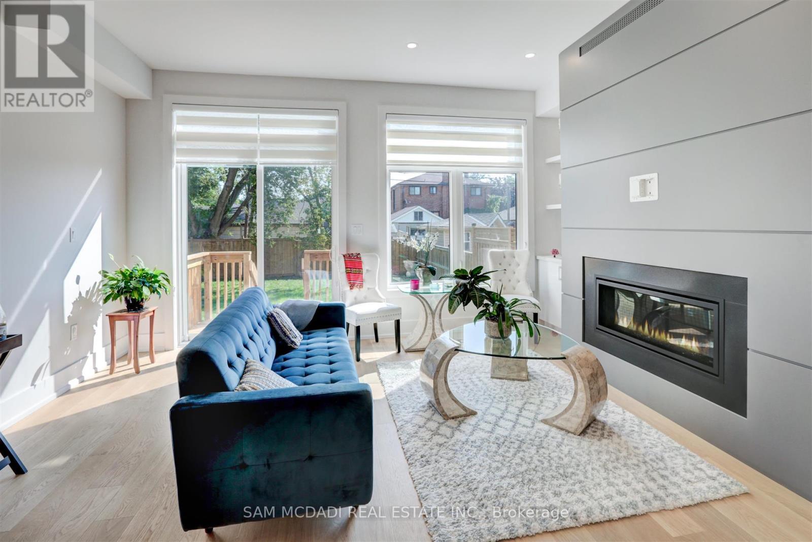 177 Aldercrest Road, Toronto, Ontario  M8W 4J2 - Photo 5 - W12207694