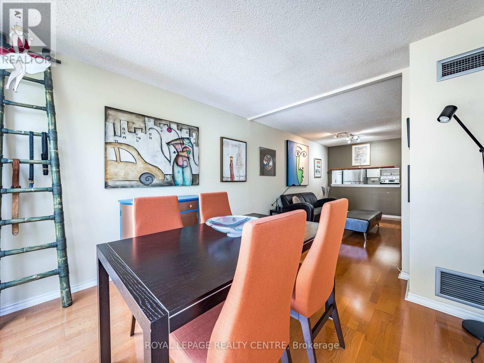402 - 20 Southport Street, Toronto (High Park-Swansea), Ontario  M6S 4Y8 - Photo 16 - W12207700