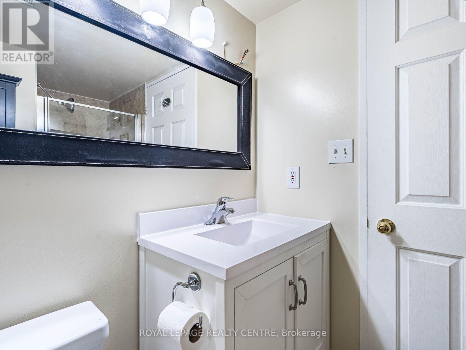 402 - 20 Southport Street, Toronto (High Park-Swansea), Ontario  M6S 4Y8 - Photo 19 - W12207700