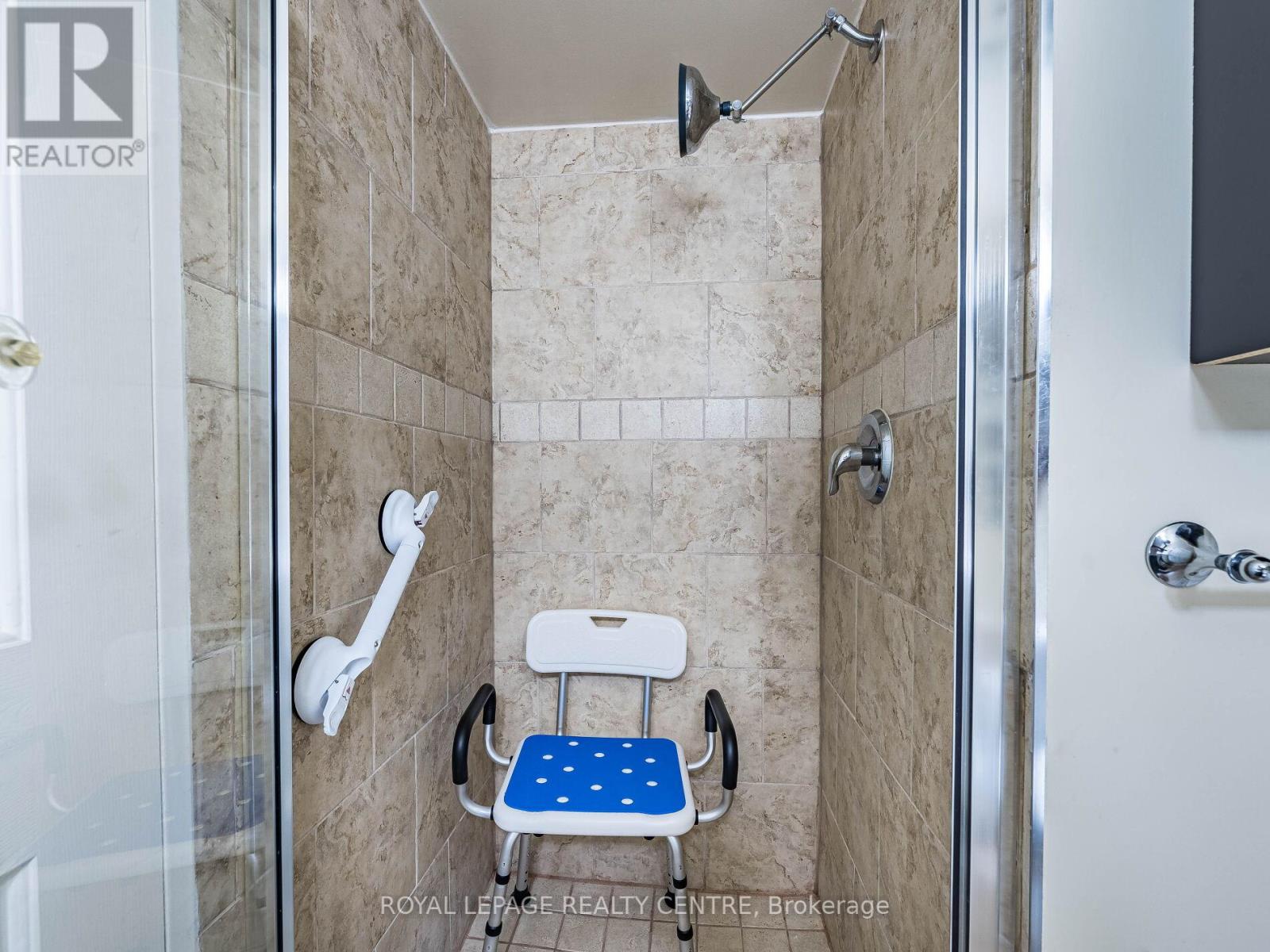 402 - 20 Southport Street, Toronto (High Park-Swansea), Ontario  M6S 4Y8 - Photo 20 - W12207700