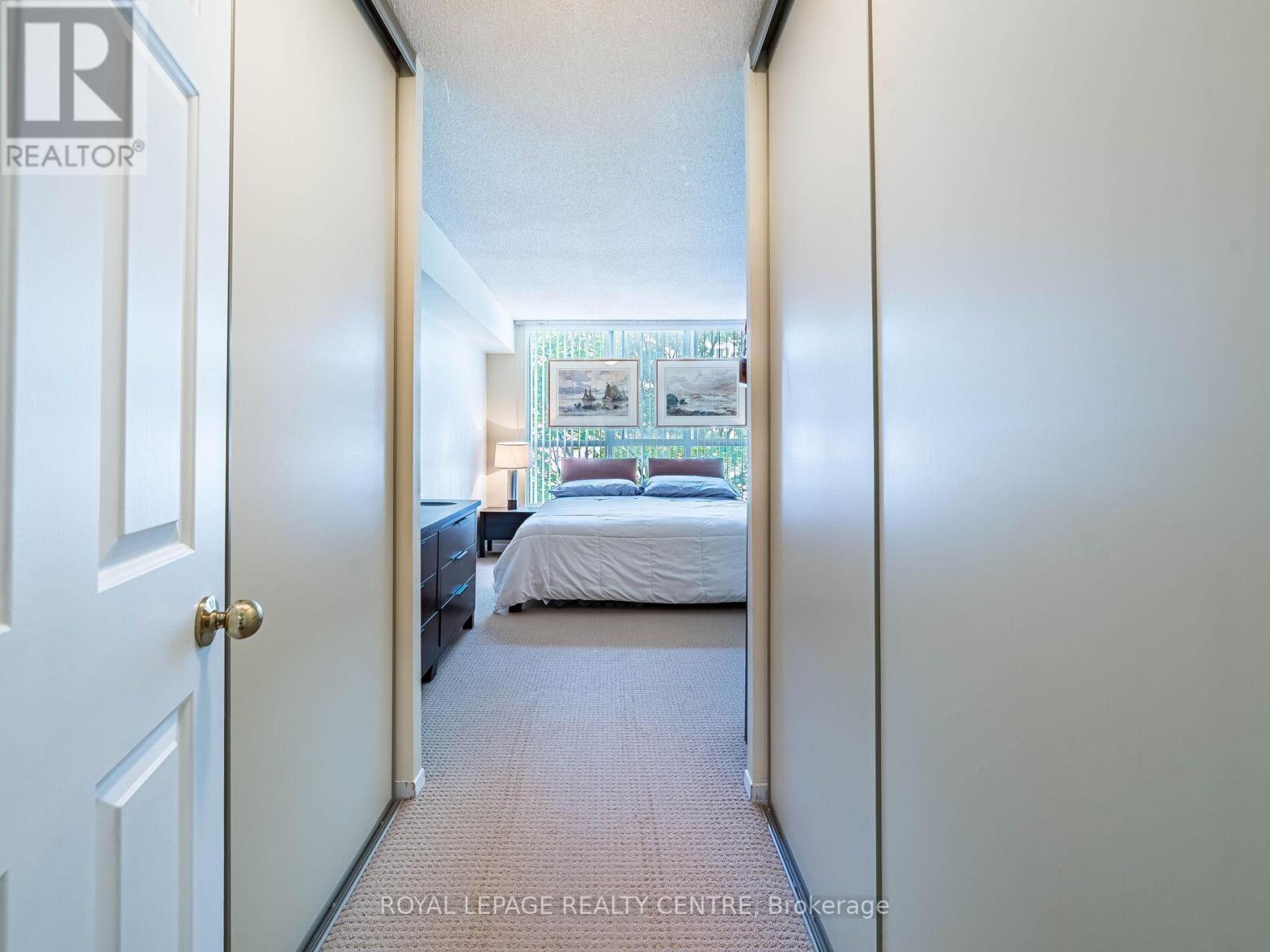 402 - 20 Southport Street, Toronto (High Park-Swansea), Ontario  M6S 4Y8 - Photo 21 - W12207700