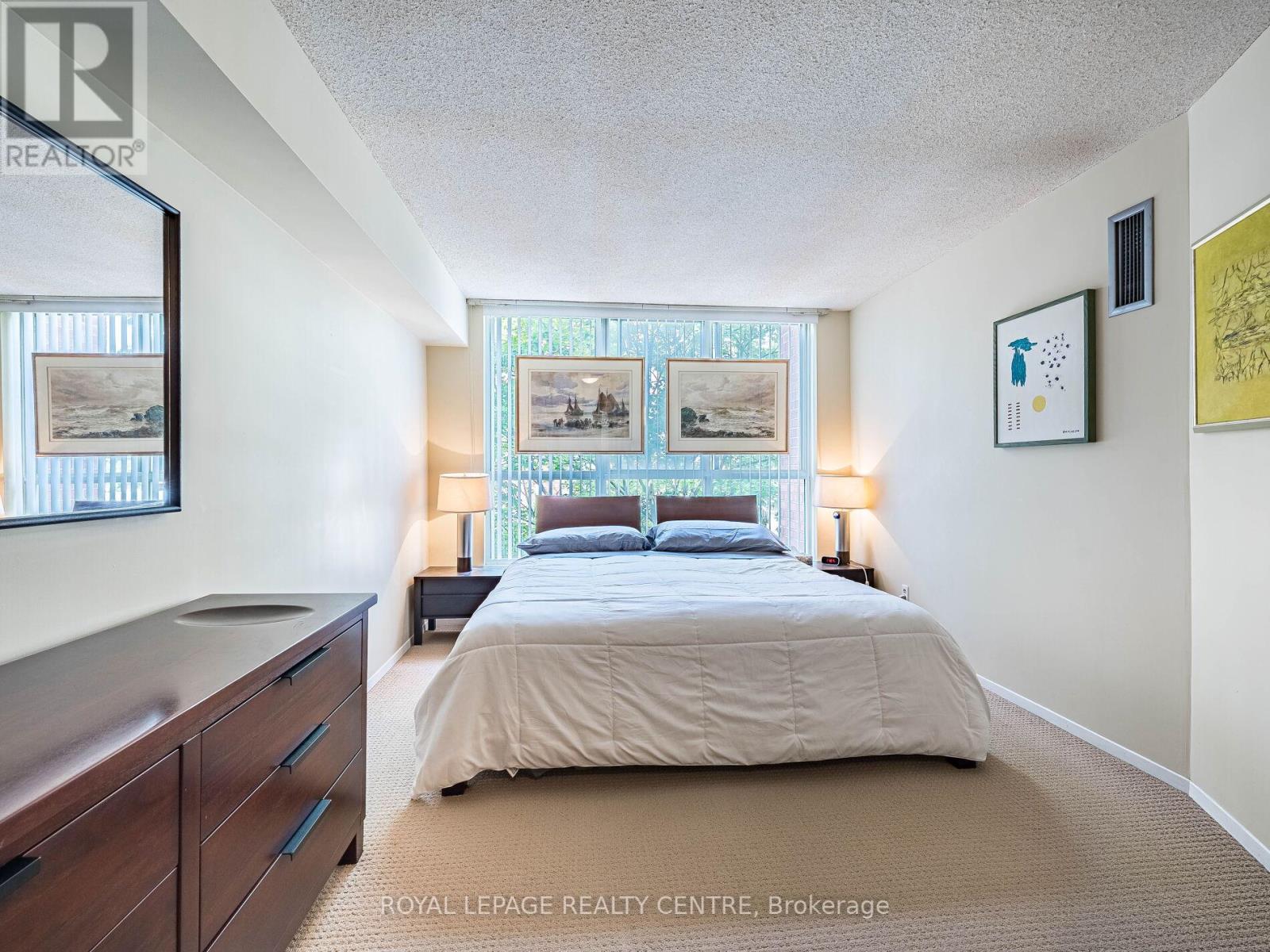 402 - 20 Southport Street, Toronto (High Park-Swansea), Ontario  M6S 4Y8 - Photo 22 - W12207700
