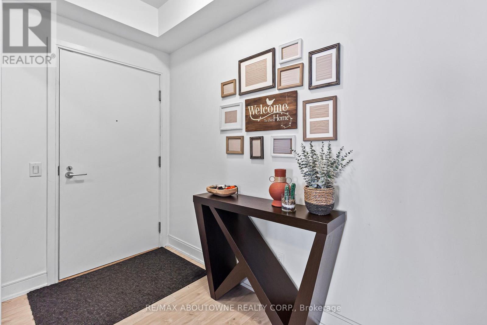 4005 - 70 Annie Craig Drive, Toronto (Mimico), Ontario  M8V 0G2 - Photo 4 - W12207701