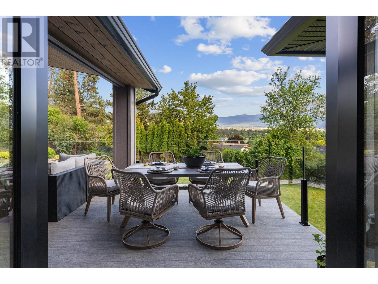 Property at 1671 Lindsay Drive image 3