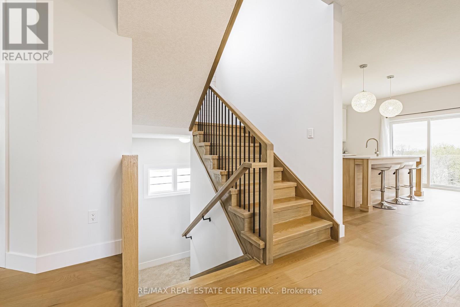 546 Benninger Drive, Kitchener, Ontario  N2E 0C9 - Photo 21 - X12207640