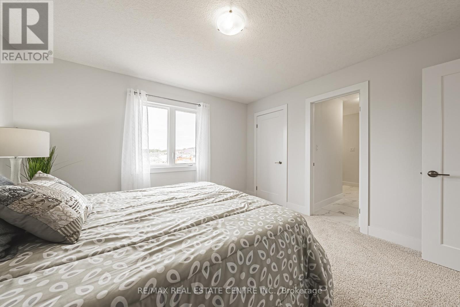546 Benninger Drive, Kitchener, Ontario  N2E 0C9 - Photo 31 - X12207640