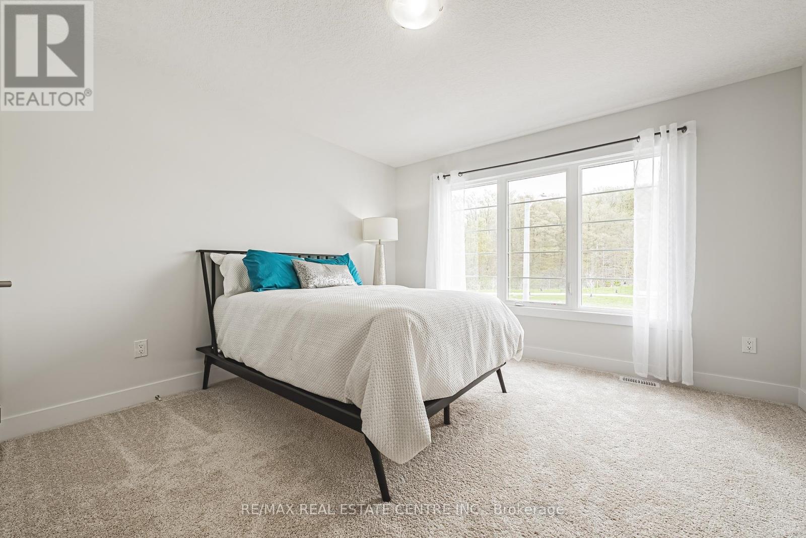 546 Benninger Drive, Kitchener, Ontario  N2E 0C9 - Photo 33 - X12207640