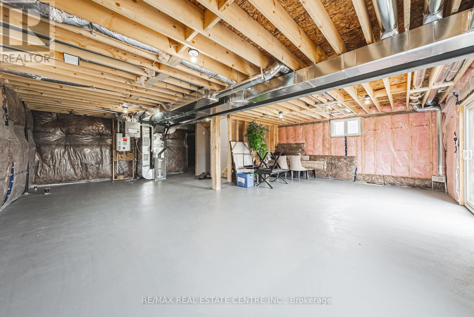 546 Benninger Drive, Kitchener, Ontario  N2E 0C9 - Photo 41 - X12207640