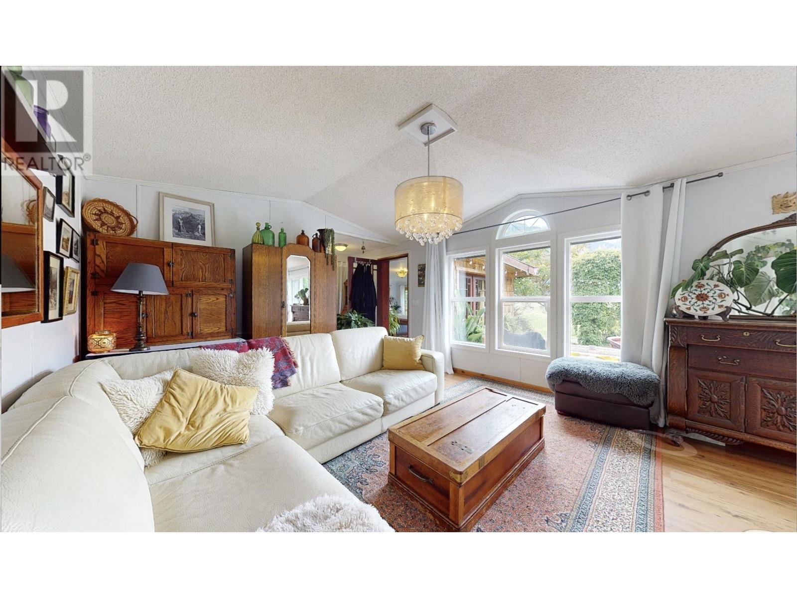 945 Erickson Road, Pemberton, British Columbia  V0N 2L2 - Photo 11 - R3005603