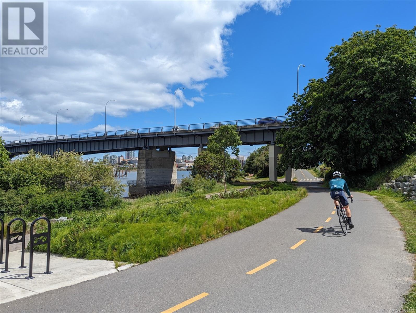 414 767 Tyee Rd, Victoria, British Columbia V9A 0G5 - Photo 22 - 1002422