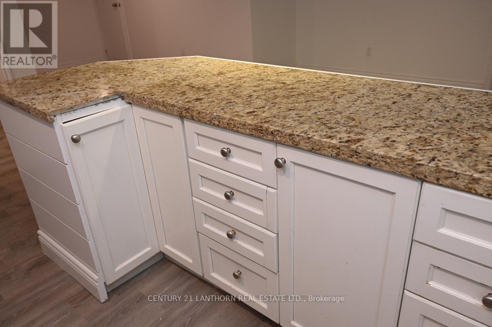 151 Avonlough Road W, Belleville, Ontario  K8N 4Z2 - Photo 37 - X12190093