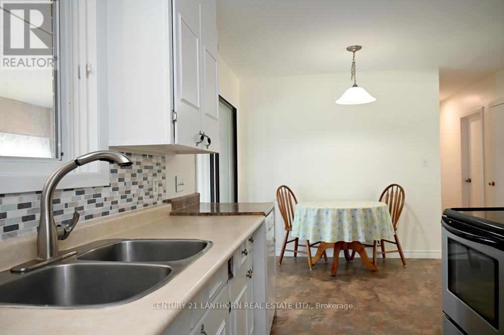 151 Avonlough Road W, Belleville, Ontario  K8N 4Z2 - Photo 30 - X12190093