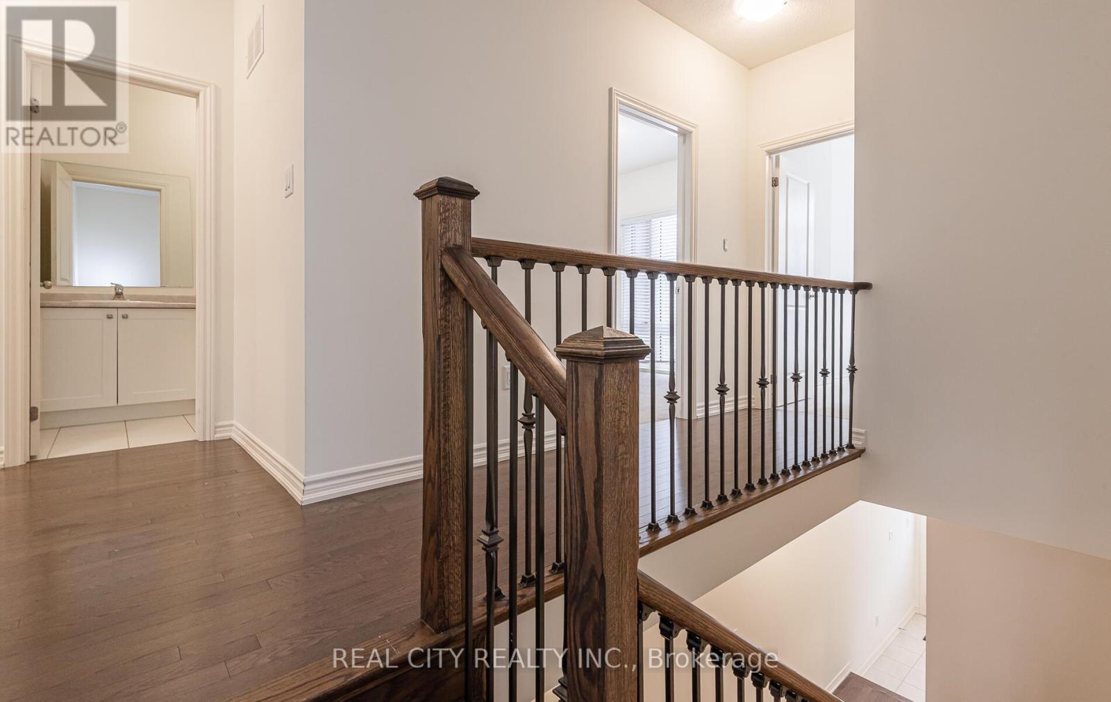 10 Donald Ficht Crescent, Brampton, Ontario  L7A 5H8 - Photo 19 - W12115637