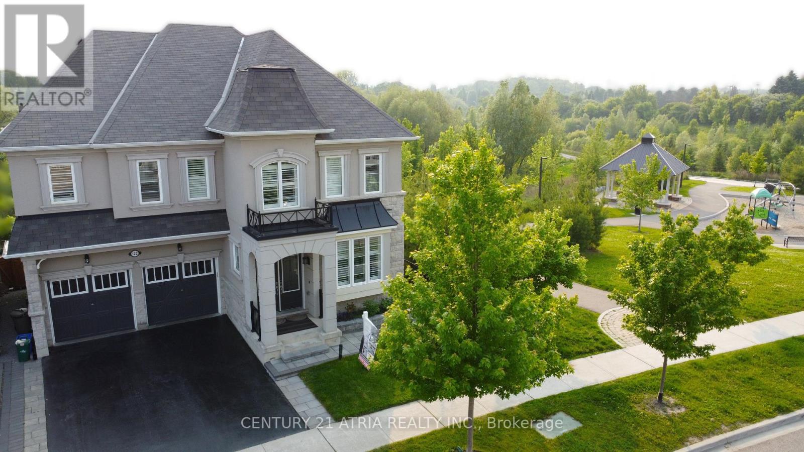 122 DEGRAAF CRESCENT, Aurora, Ontario