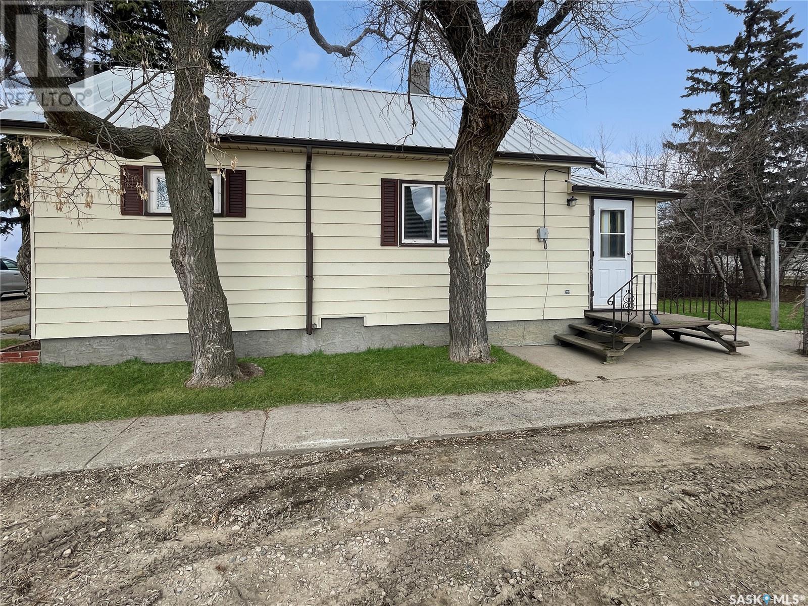 239 Railway AVENUE, vibank, Saskatchewan