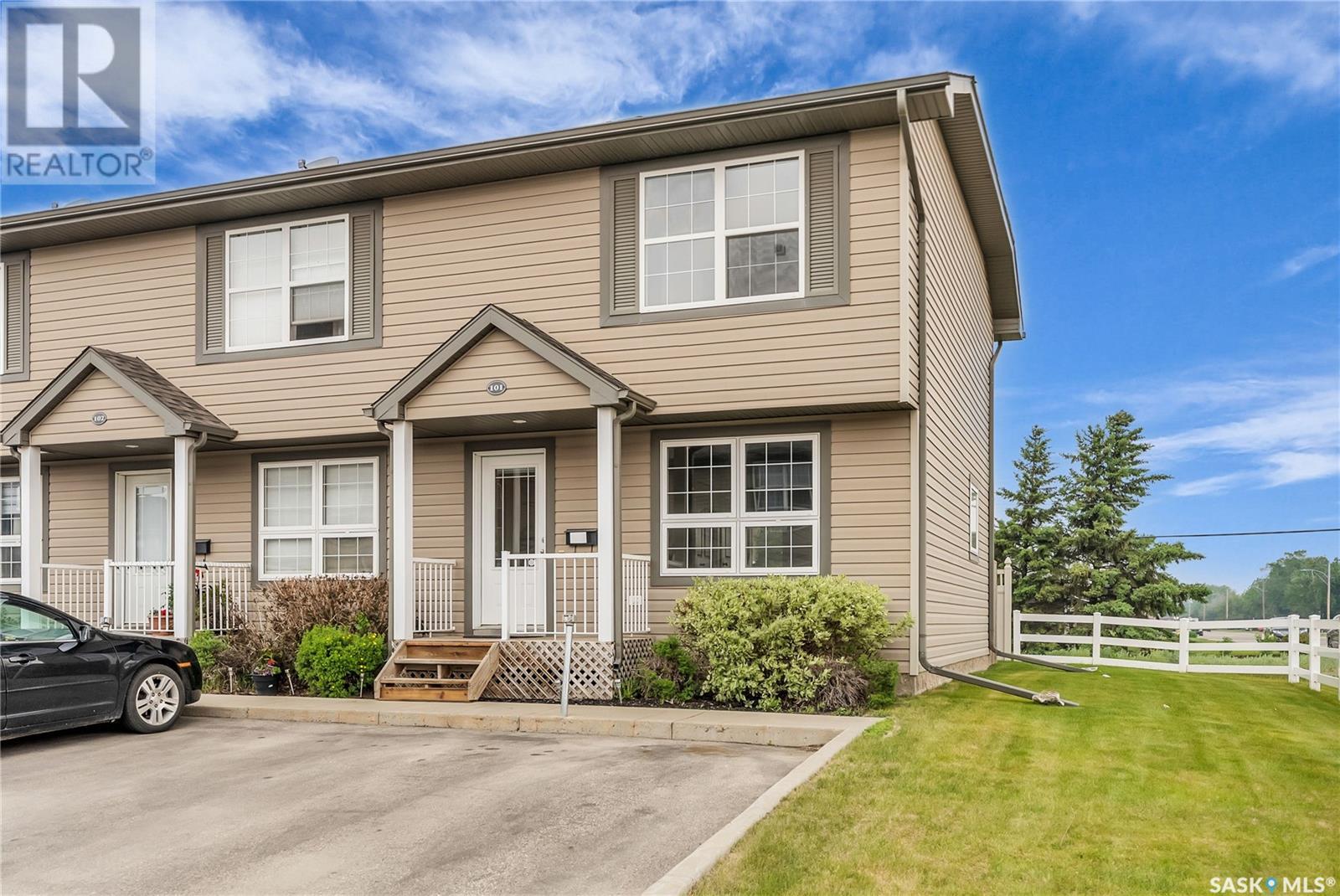 101 700 2nd AVENUE S, martensville, Saskatchewan