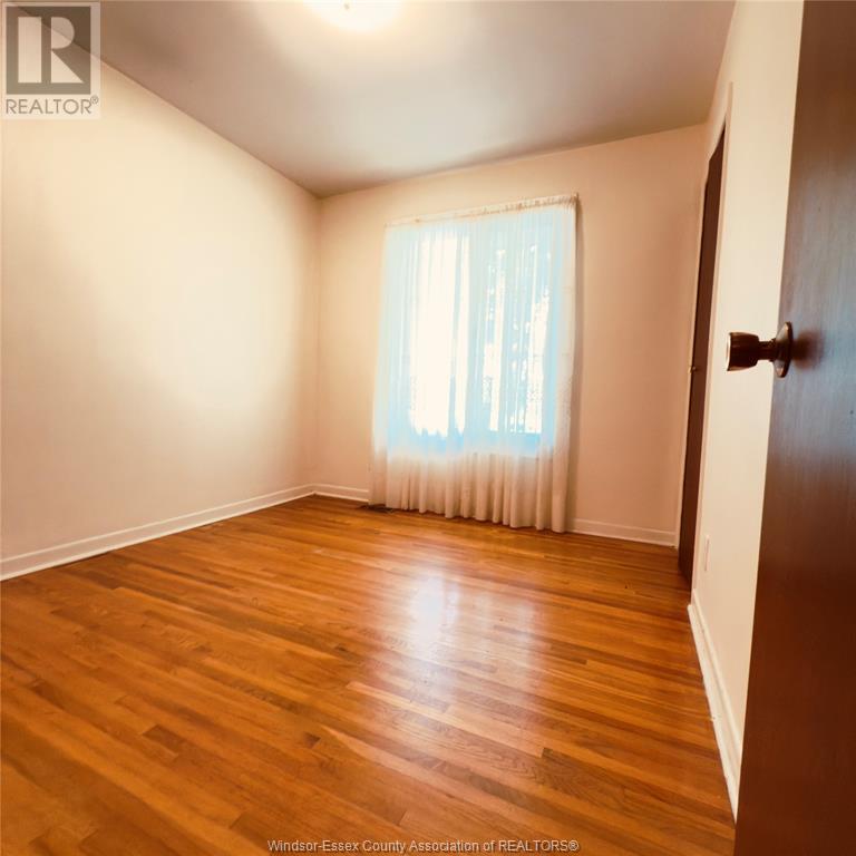 2585 Randolph Avenue, Windsor, Ontario  N9E 3E1 - Photo 7 - 25014356