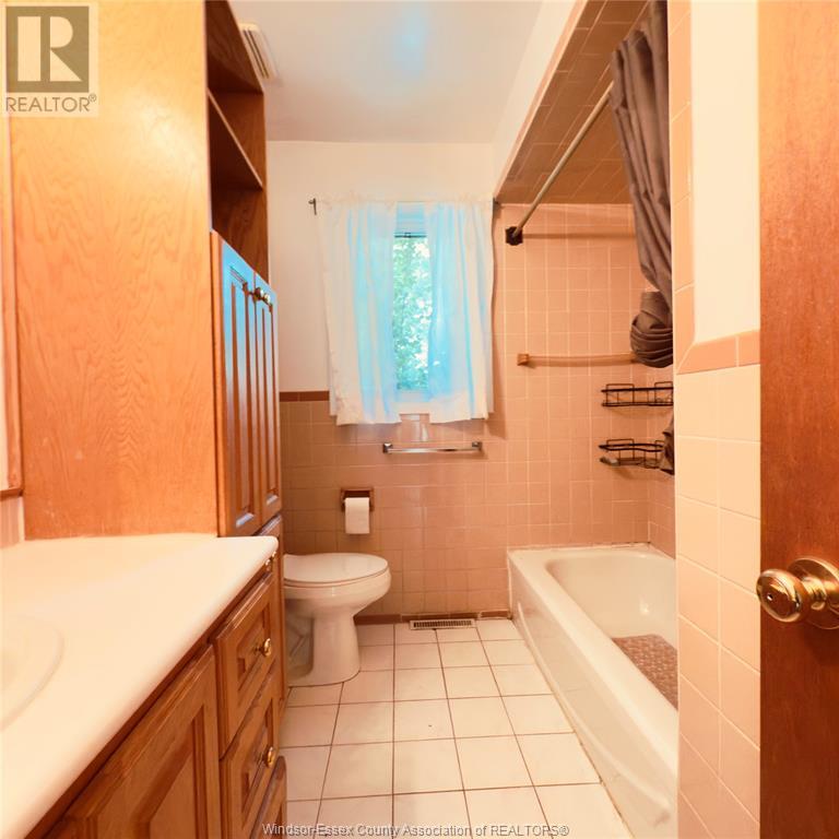 2585 Randolph Avenue, Windsor, Ontario  N9E 3E1 - Photo 14 - 25014356