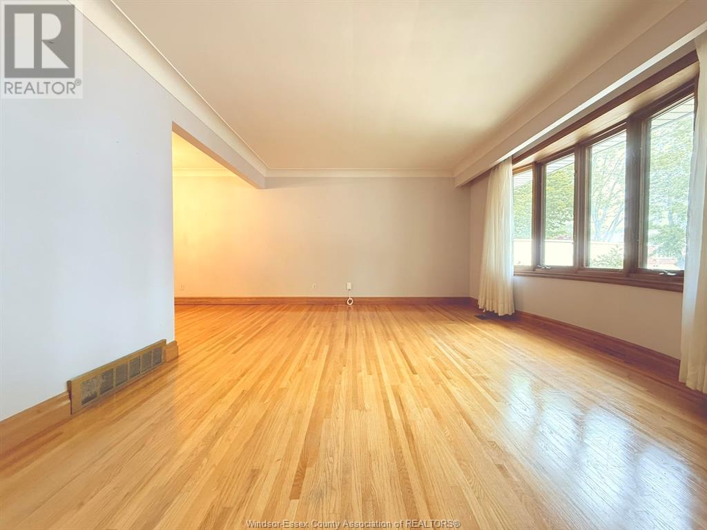 2585 Randolph Avenue, Windsor, Ontario  N9E 3E1 - Photo 2 - 25014356