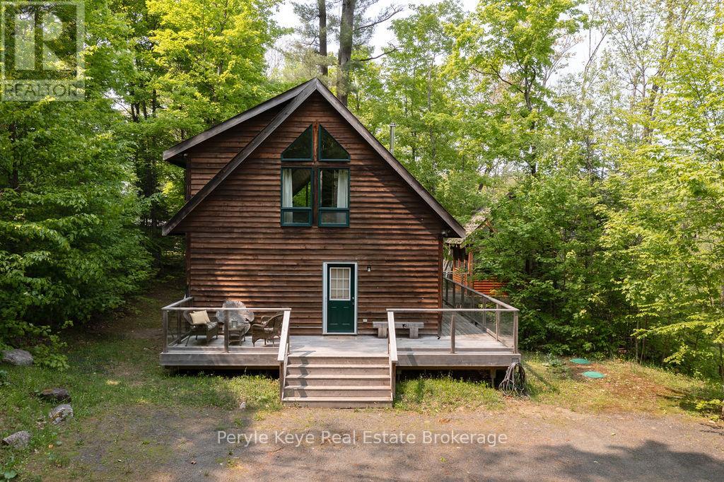 1042 S Menominee Road, Lake Of Bays, Ontario  P0B 1A0 - Photo 8 - X12177697
