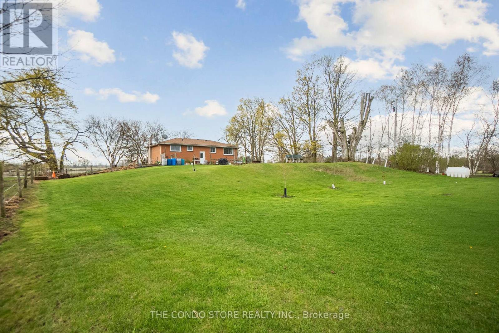 283 Inman Road, Haldimand, Ontario  N1A 2W5 - Photo 3 - X12132912