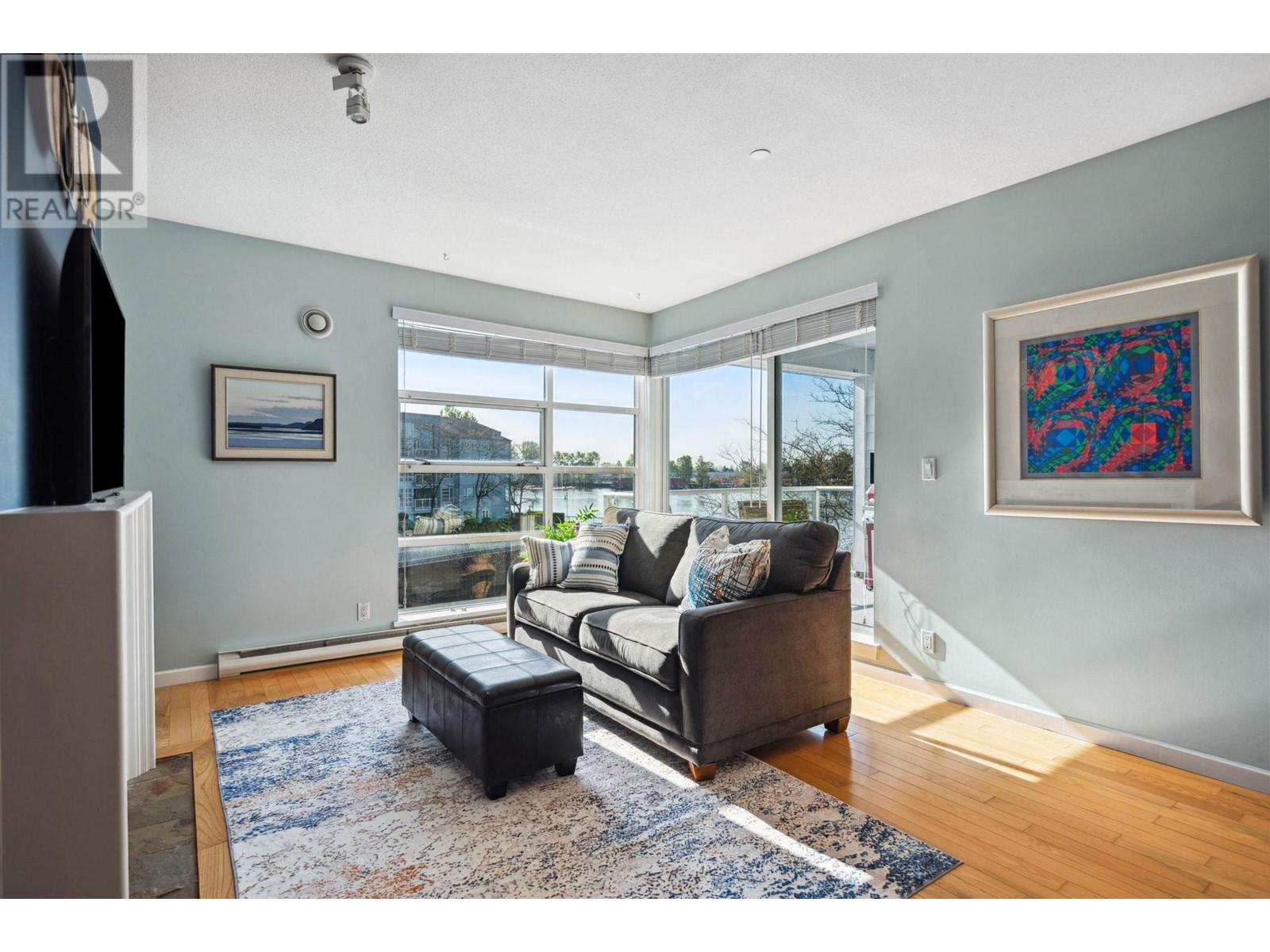 311 1990 E Kent Avenue South, Vancouver, British Columbia  V5P 4X5 - Photo 2 - R2995817