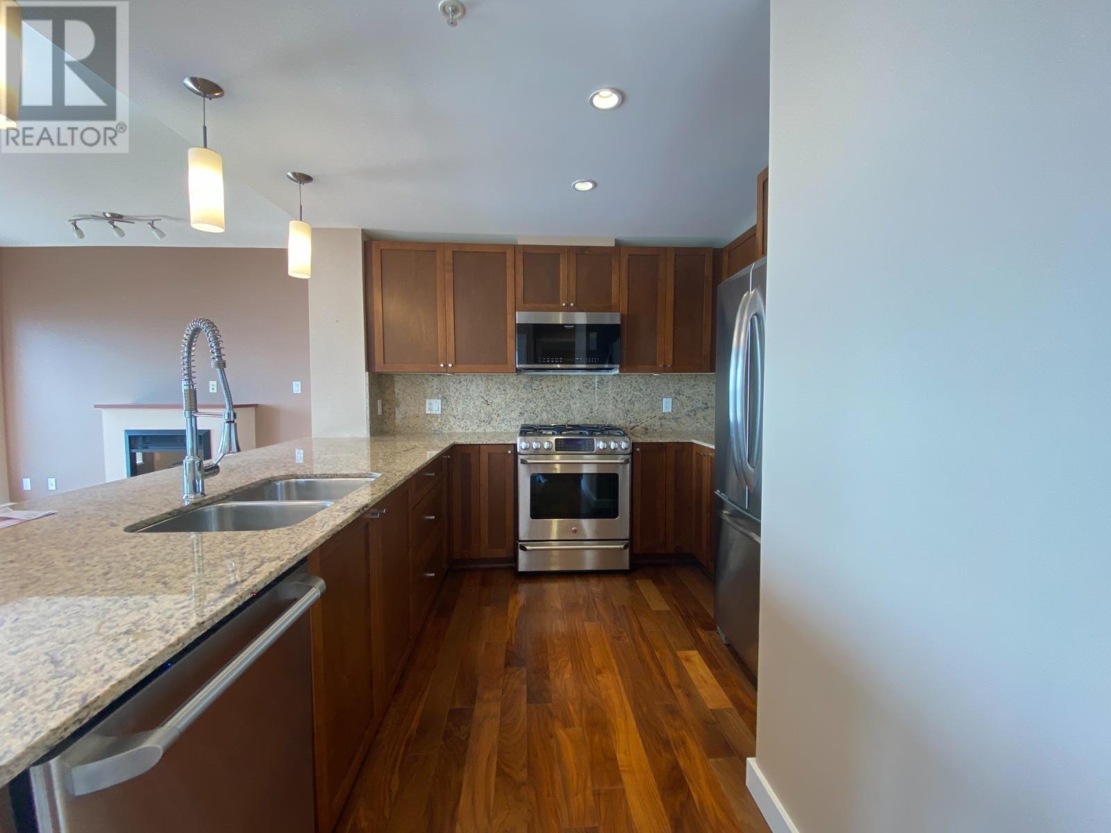 2503 280 Ross Drive, New Westminster, British Columbia  V3L 0C2 - Photo 3 - R3012844
