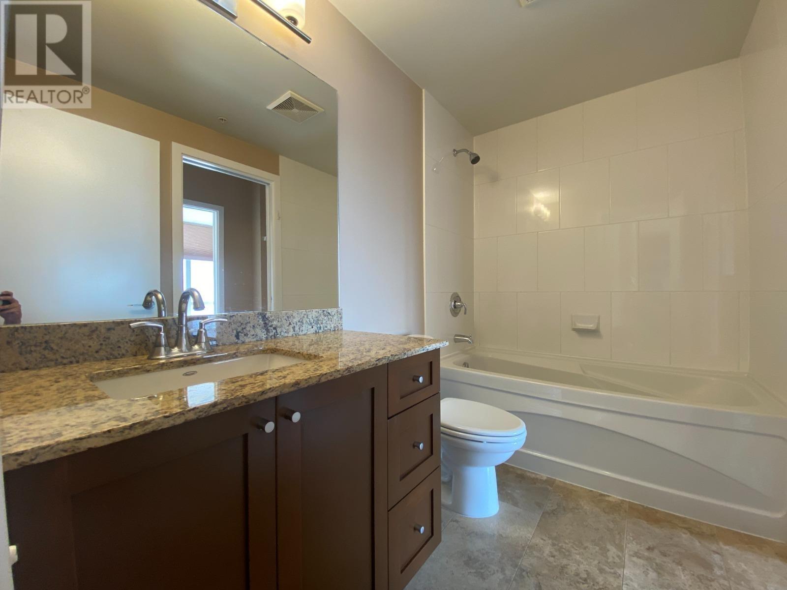 2503 280 Ross Drive, New Westminster, British Columbia  V3L 0C2 - Photo 8 - R3012844