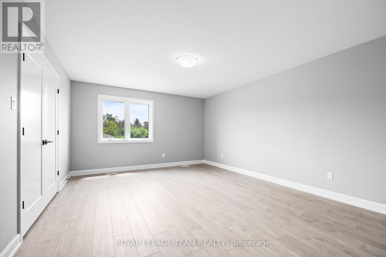 350 Lewis W Street N, Merrickville-Wolford, Ontario  K0G 1N0 - Photo 16 - X12170719