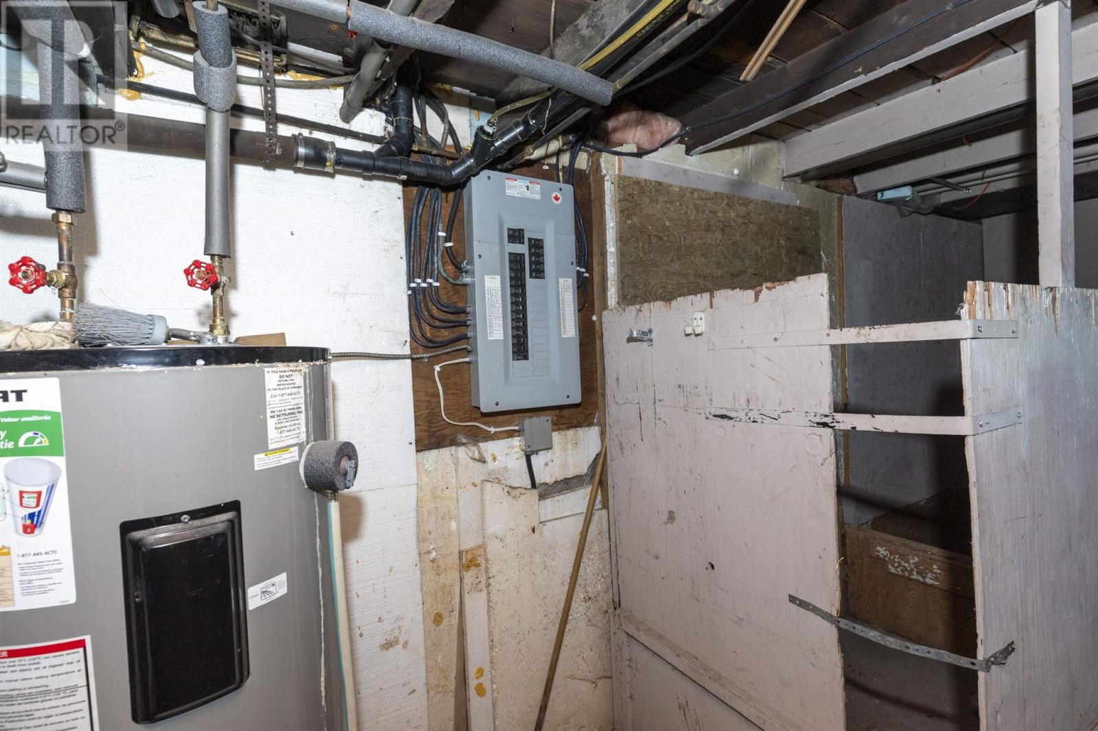 903 Centre Ave, Thunder Bay, Ontario  P7E 2X4 - Photo 20 - TB251257