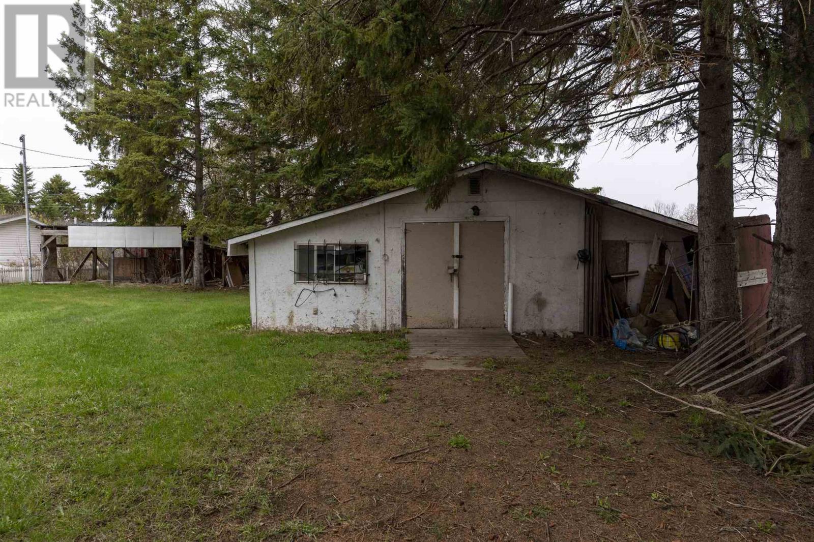 903 Centre Ave, Thunder Bay, Ontario  P7E 2X4 - Photo 3 - TB251257
