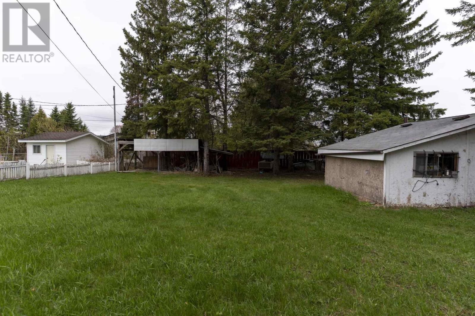 903 Centre Ave, Thunder Bay, Ontario  P7E 2X4 - Photo 25 - TB251257