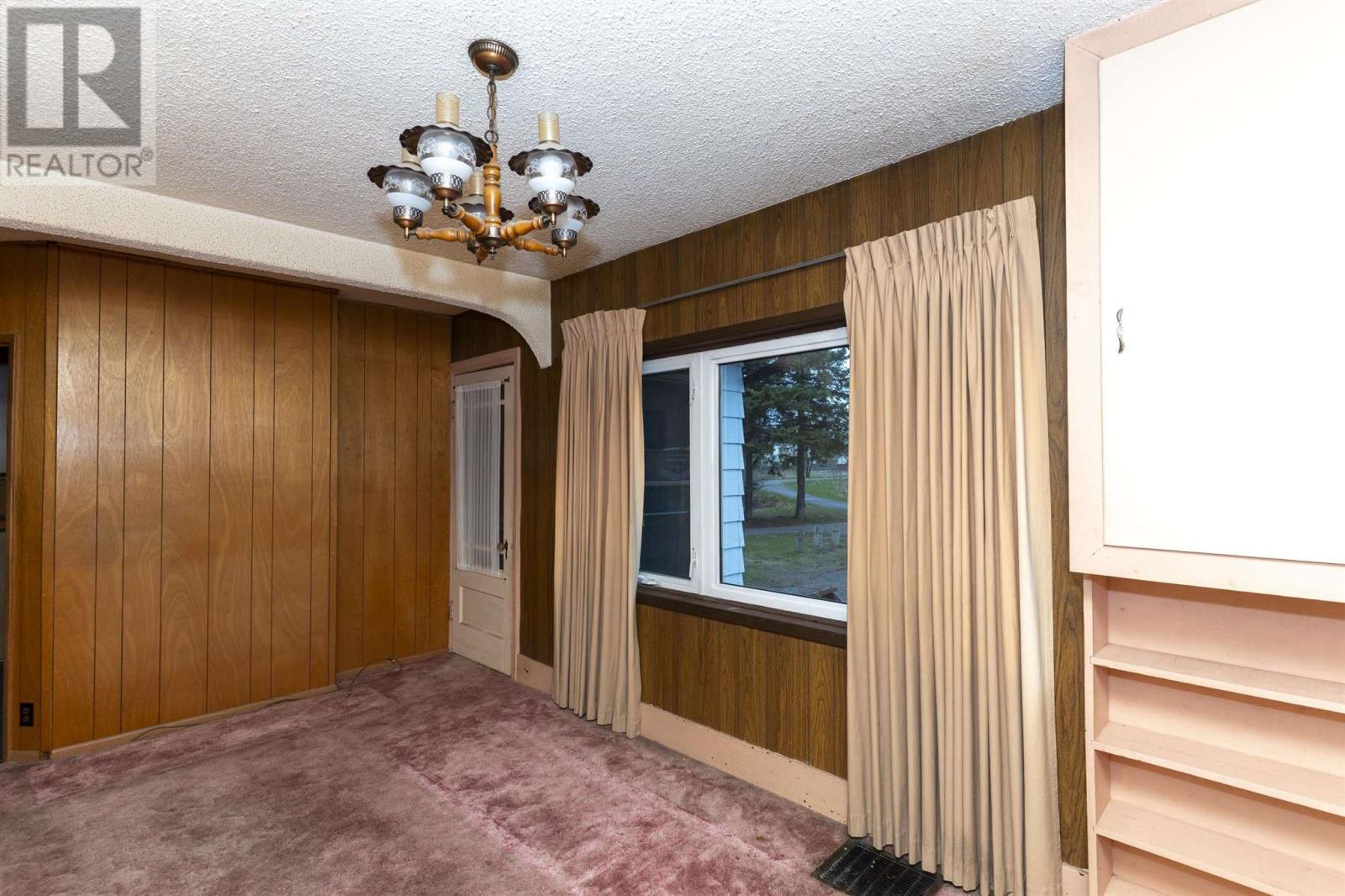 903 Centre Ave, Thunder Bay, Ontario  P7E 2X4 - Photo 11 - TB251257