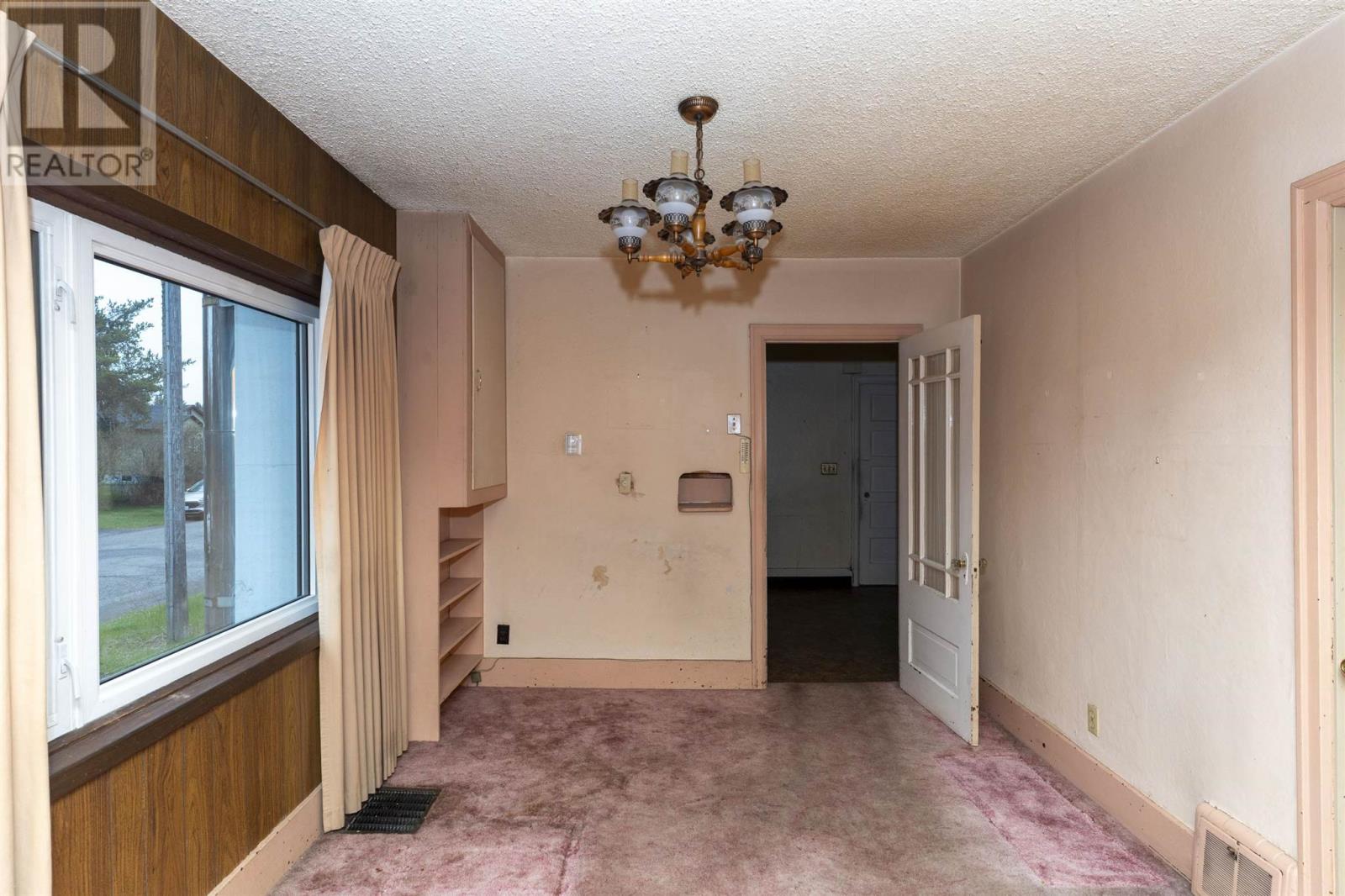 903 Centre Ave, Thunder Bay, Ontario  P7E 2X4 - Photo 8 - TB251257