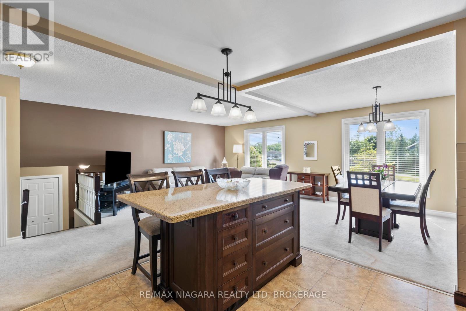 8410 Mundare Crescent, Niagara Falls (Chippawa), Ontario  L2G 7M5 - Photo 10 - X12207845