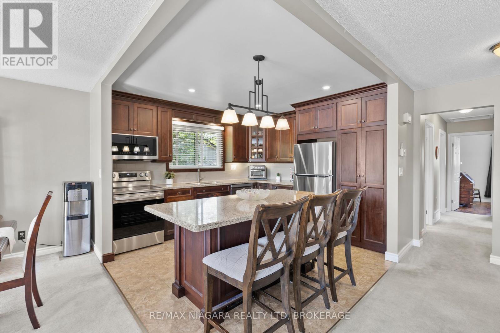 8410 Mundare Crescent, Niagara Falls (Chippawa), Ontario  L2G 7M5 - Photo 13 - X12207845