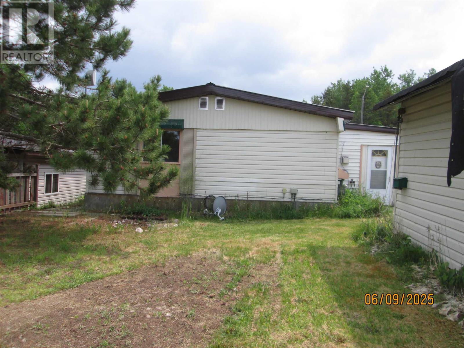 408 And 410 Colley Street, Ignace, Ontario  P0T 1T0 - Photo 7 - TB251597