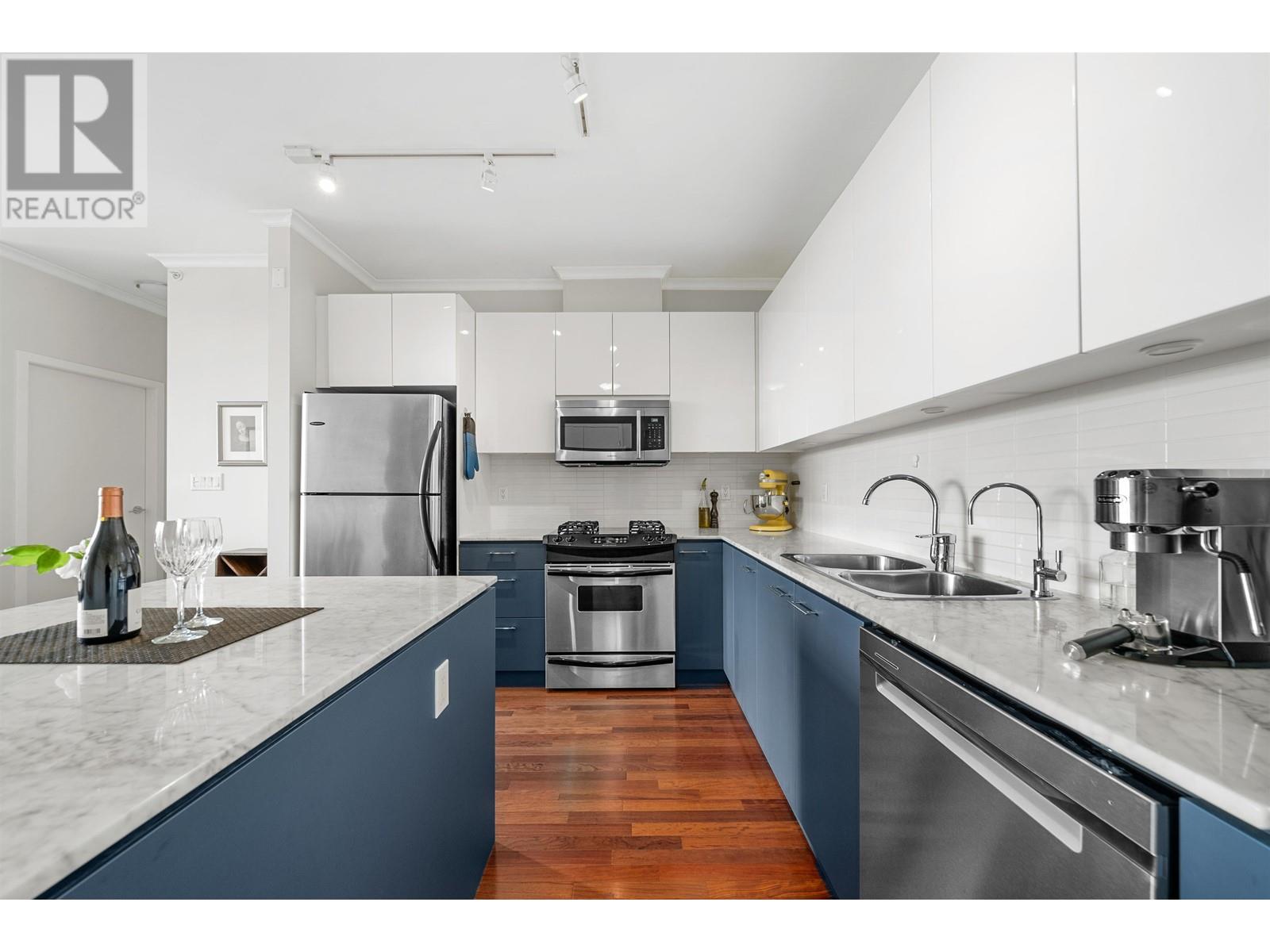402 2828 Yew Street, Vancouver, British Columbia  V6K 4W5 - Photo 3 - R3013036